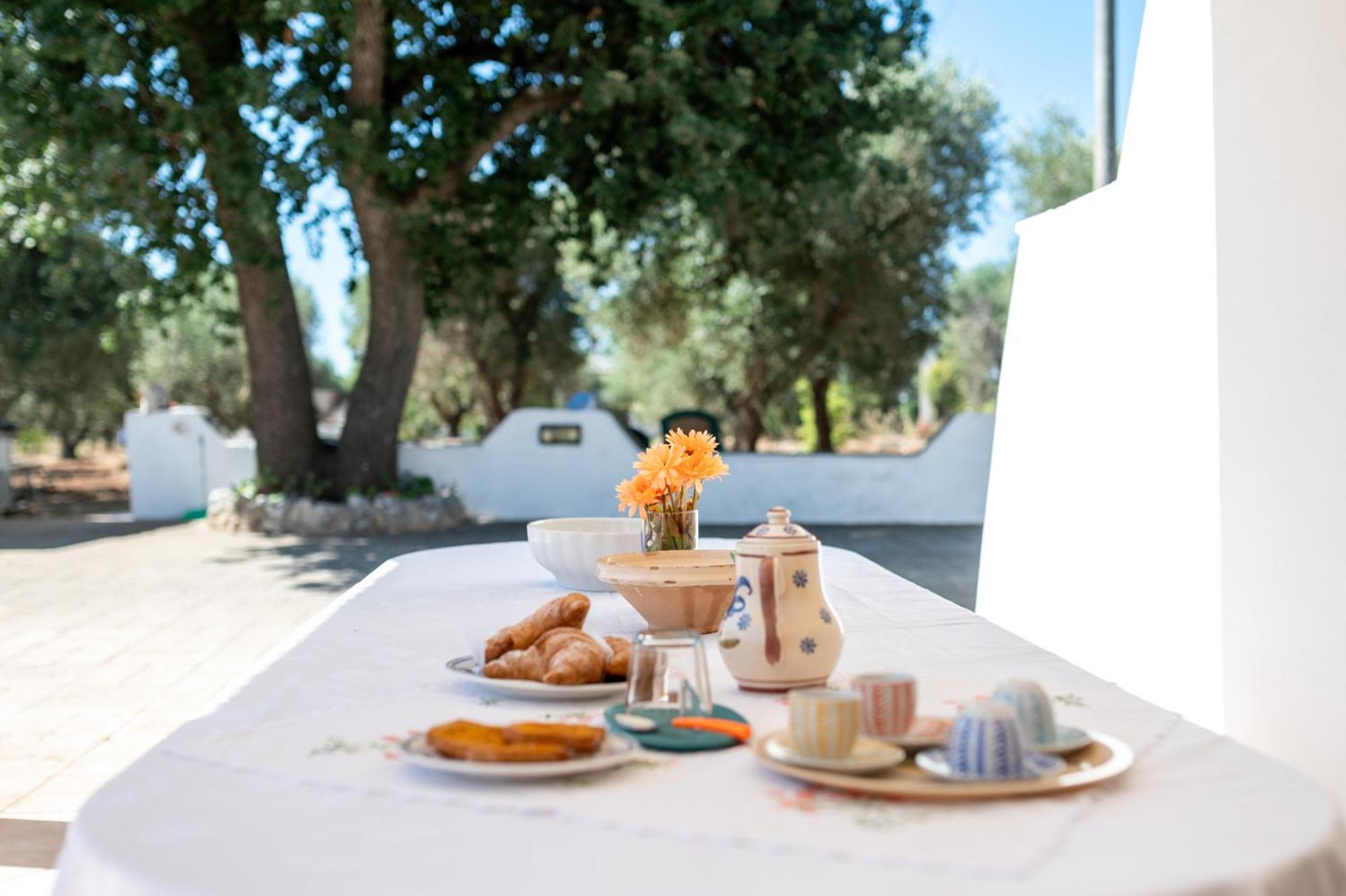 Вилла Trullo La Quercia Остуни Экстерьер фото