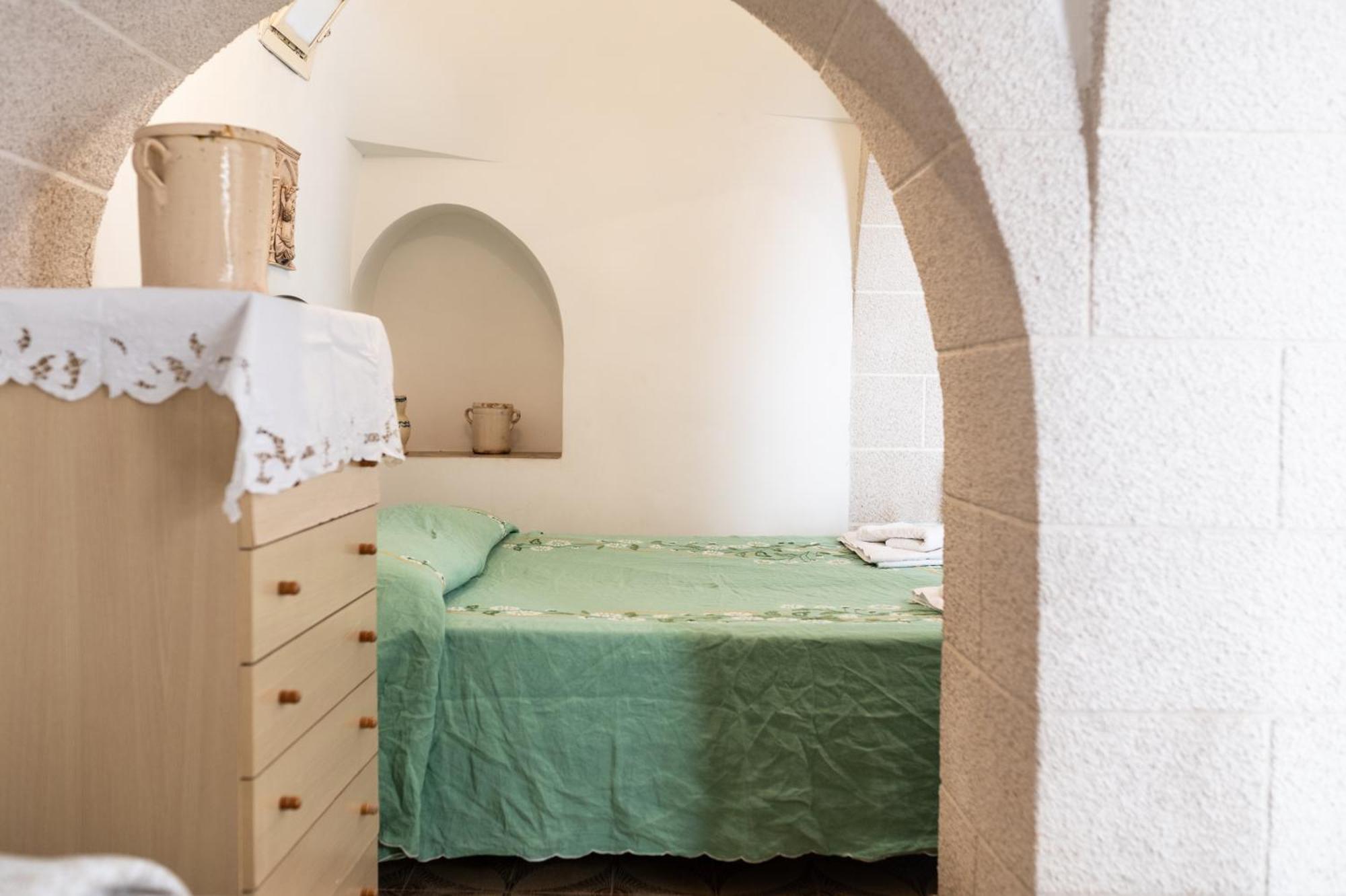 Вилла Trullo La Quercia Остуни Экстерьер фото