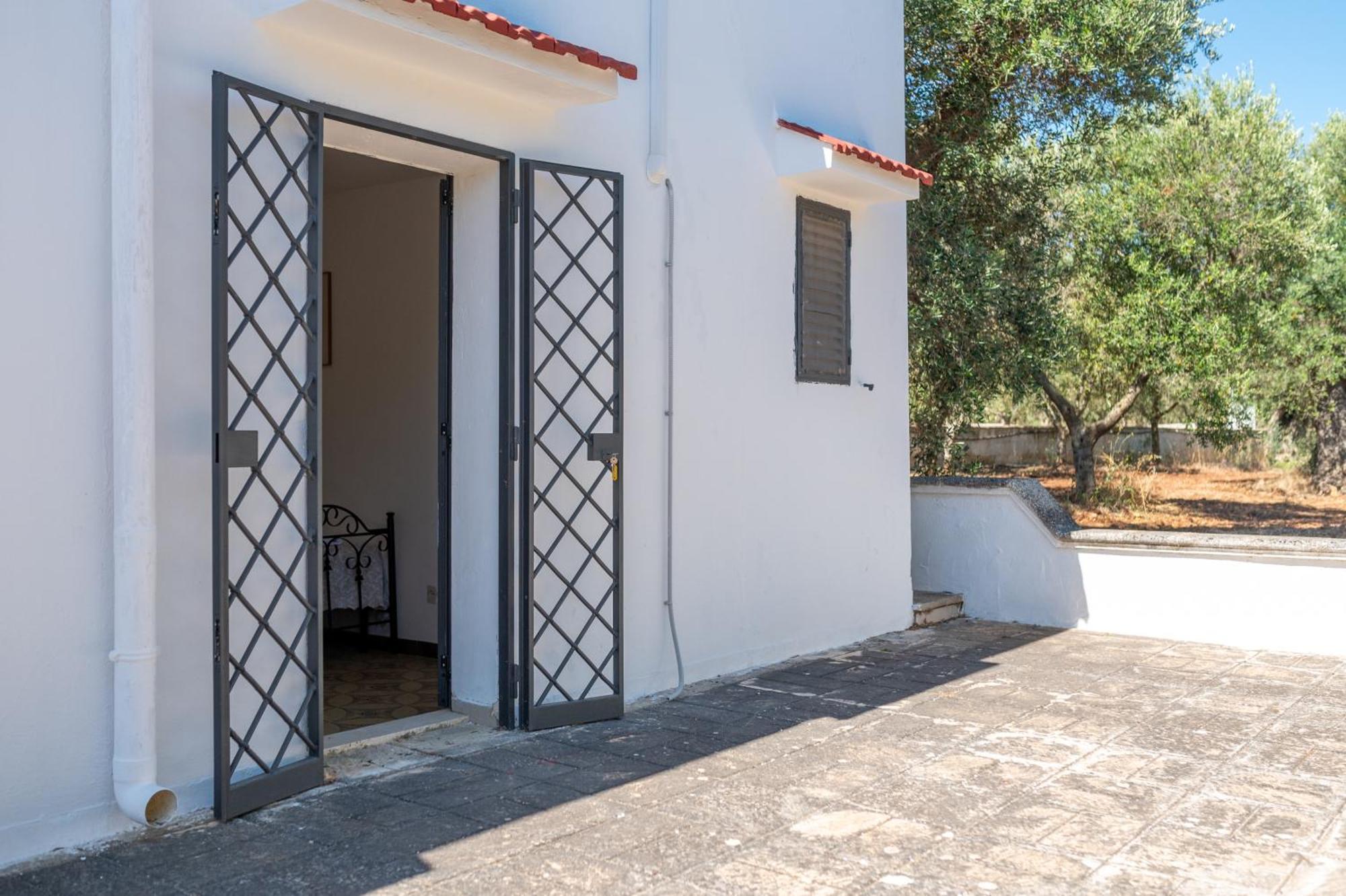 Вилла Trullo La Quercia Остуни Экстерьер фото