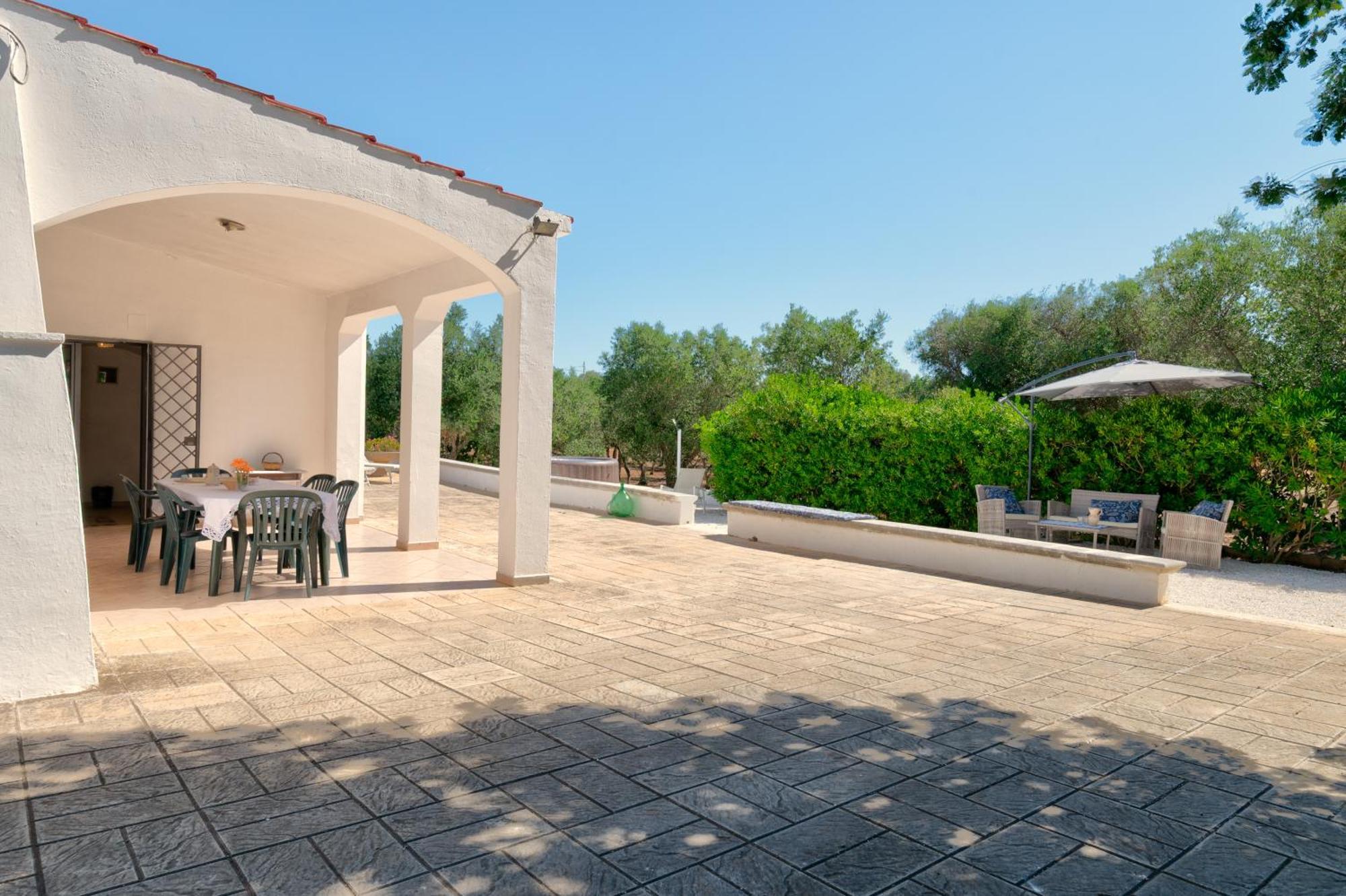 Вилла Trullo La Quercia Остуни Экстерьер фото