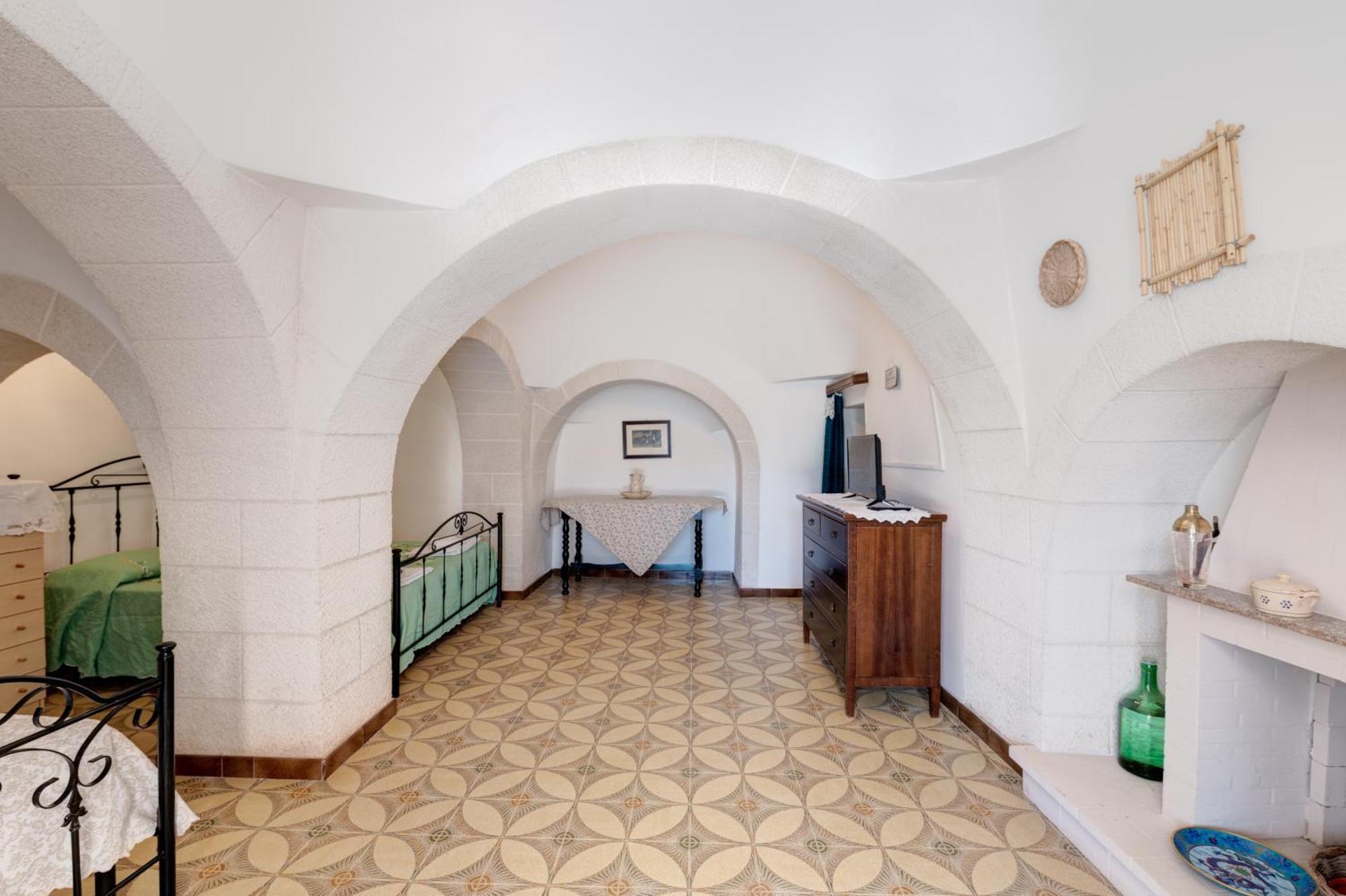Вилла Trullo La Quercia Остуни Экстерьер фото